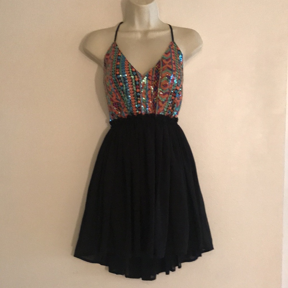 WINDSOR OPEN BACK SEQUIN DRESS - M NWT
